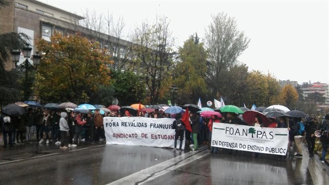 Foto: Manifa Estudiantes Vigo