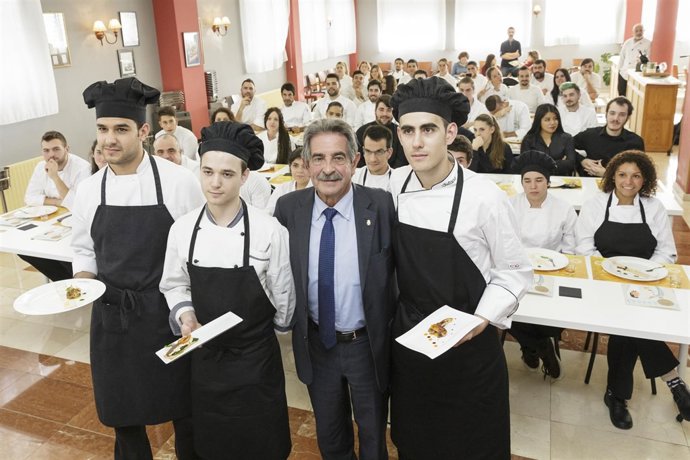 Revilla en la jornada con los alumnos