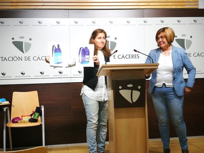 Presentación de los kits de emergencia que llegarán a Lesbos (Grecia)