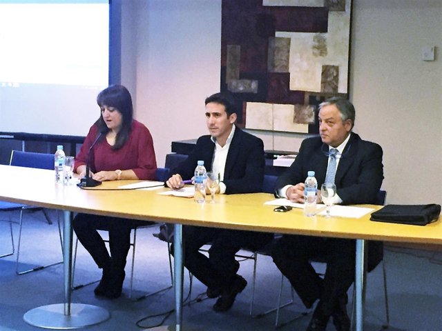 El diputado de Fomento, Óscar Liria, ha inaugurado las jornadas.