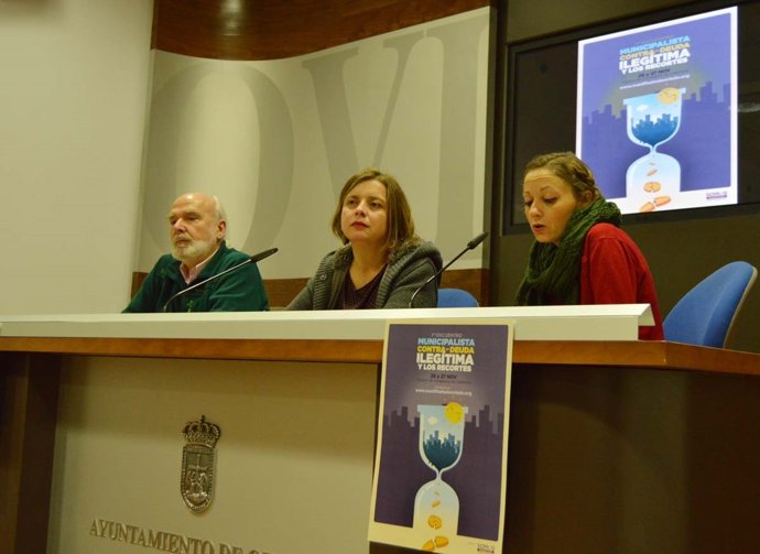 Ana Taboada, en el centro