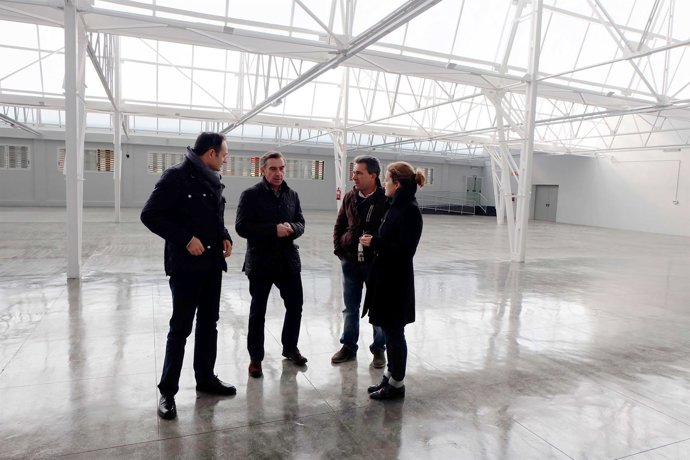 El alcalde de Tarazona ha visitado la nave recuperada del recinto ferial