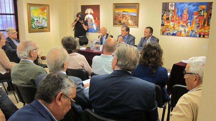 Imagen de archivo de la Junta directiva de la RACV 