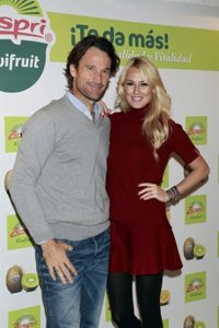 Carlos Moyá y Carolina Cerezuela participan en el triatlón solidario de El Corte Inglés