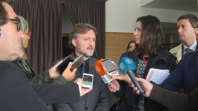 El consejero de Medio Ambiente de la Junta de Andalucía, José Fiscal.