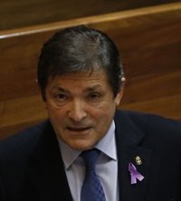 Javier Fernández tranquiliza a Foro sobre el pacto PNV-PSE que "atrae a la centralidad y moderación" a los nacionalistas