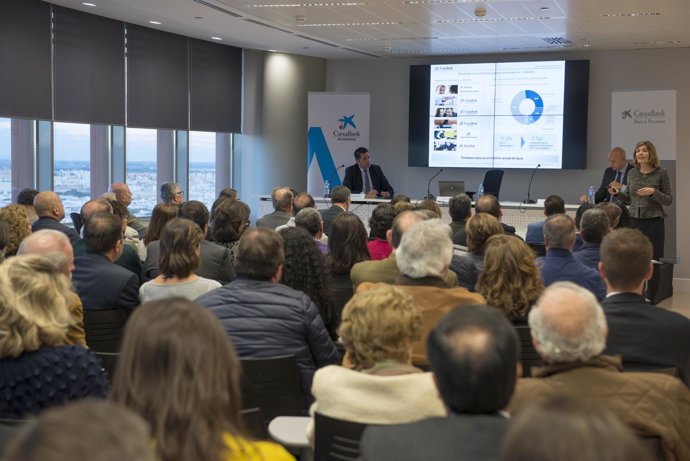 Reunión de accionistas de CaixaBank en Torre Sevilla