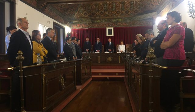 Los diputados provinciales de Valladolid guardan un minuto de silencio