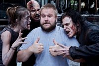 Robert Kirkman sí sabe cómo terminará The Walking Dead... pero no se lo dirá a nadie