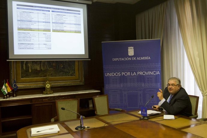 Diputación potenciará la atención al contribuyente