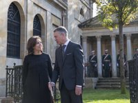 Sáenz de Santamaría apela a la "lealtad y entendimiento" tras asistir a la jura de Urkullu