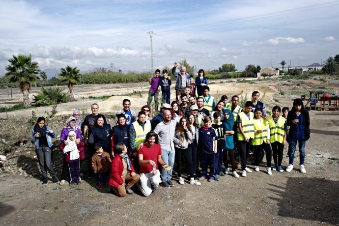 Vecinos de Beniaján participan en una jornada de convivencia