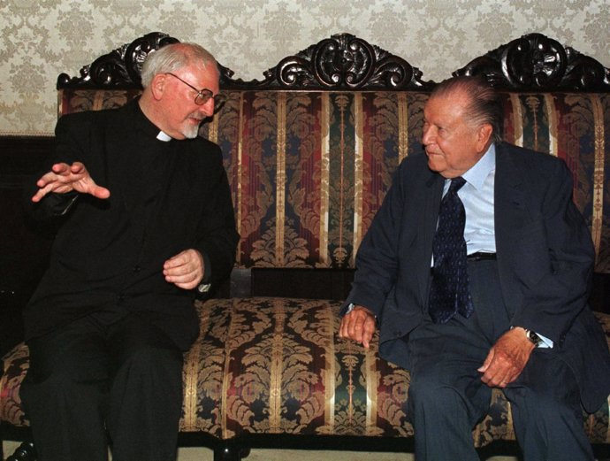 Peter Hans Kolvenbach, Padre General de los Jesuitas, con Rafael Caldera en 1998