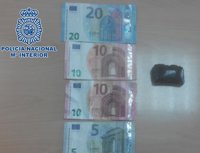 Detenido un joven de 22 años por vender droga cerca de un instituto de Telde (Gran Canaria)