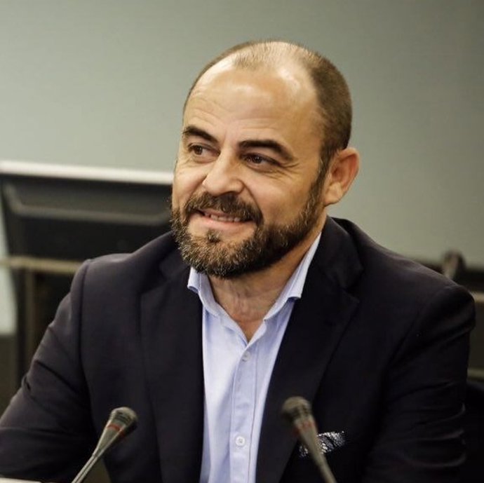 José Luis Martínez