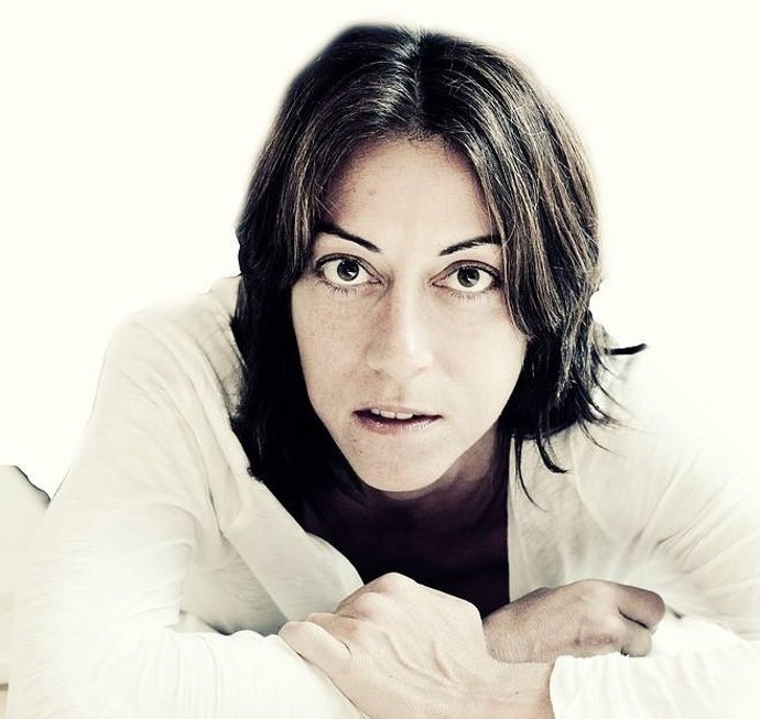 La poeta murciana Vega Cerezo 