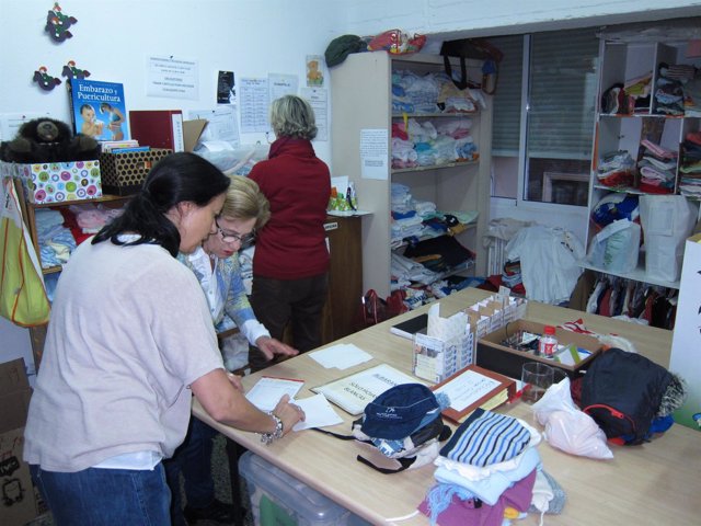 Voluntarias de Red Madre en la sede de Valladolid