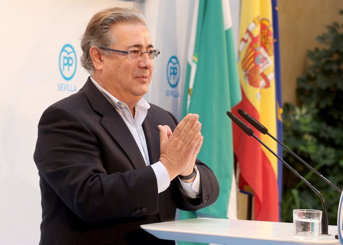 El ministro de Interior, Juan Ignacio Zoido, en Carmona (Sevilla)