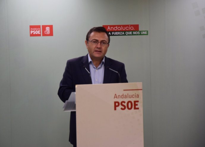 Rueda de prensa de Miguel Ángel Heredia (PSOE) en Málaga