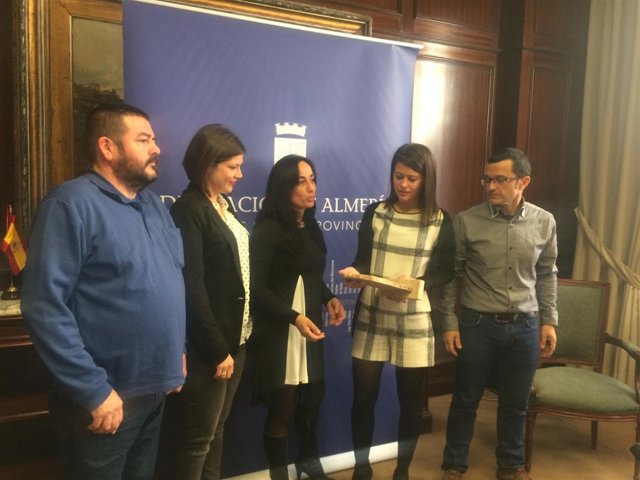 La Carrera 'Castillo de Tahal' entregará trofeos realizados por un artesano.