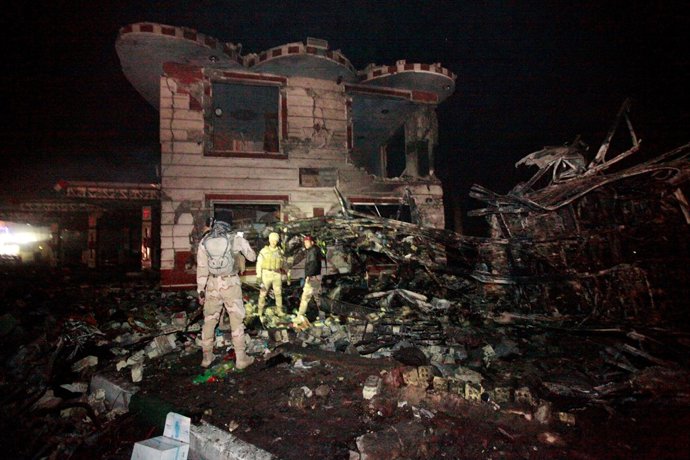 Atentado suicida con coche bomba de Estado Islámico en Hilla (Irak)