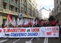 Más de 200 personas piden en Valladolid negociar el convenio de telemarketing y rechazan la precariedad del sector