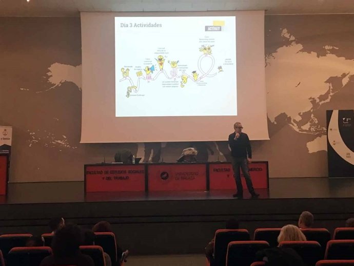 El CEO dek laboratorio de ideas Félix Lozano en la inauguración.