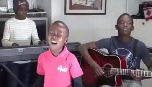 ¿Oyes A Michael Jackson En La Voz De Este Niño?