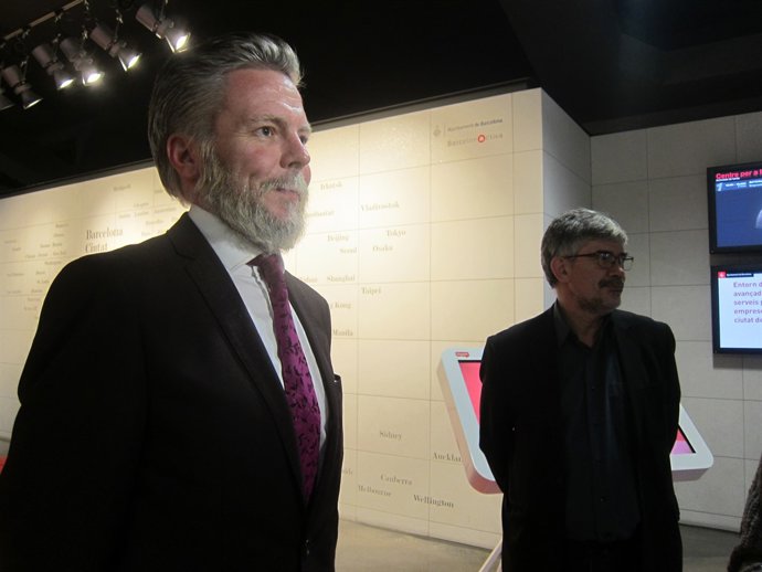 Nick Greenfield (Etoa), concejal de Barcelona Agustí Colom