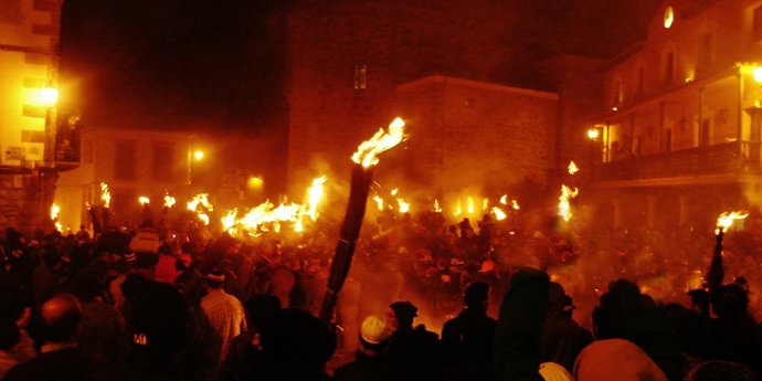 Los Escobazos de Jarandilla de la Vera