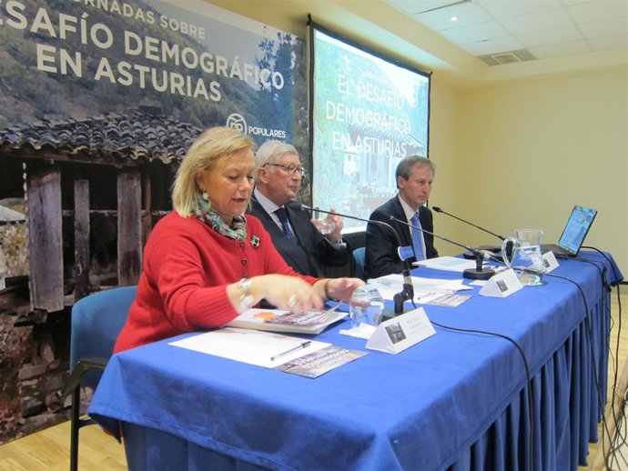 Inicio de las jornadas sobre 'El desafío demográfico'. 