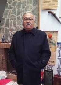 El escritor José Luis González Lebrijo presenta en Badajoz 'Jirones de mi tierra'