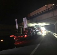 El megaconvoy con la pieza de aerogenerador completa su primer trayecto hasta Zuasti