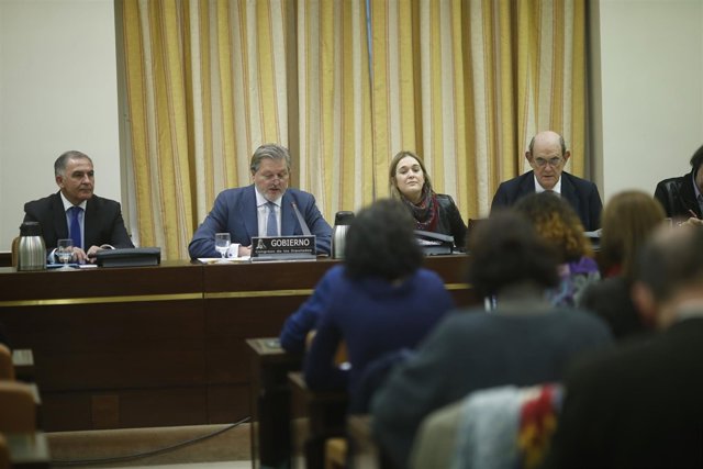 Méndez de Vigo comparece en la Comisión de Cultura del Congreso