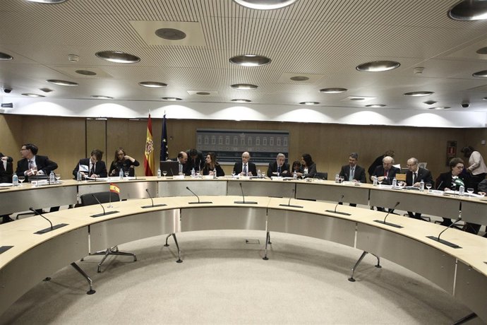 Montoro, Currás, Beteta y grupo en el Consejo de Política Fiscal y Financiera