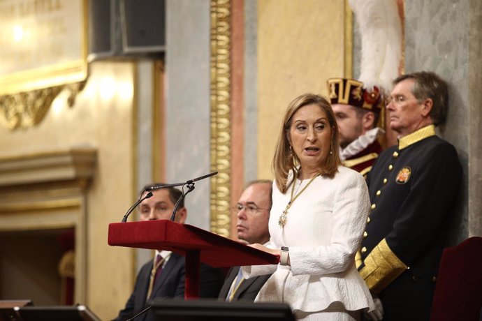 Ana Pastor en la apertura de la legislatura