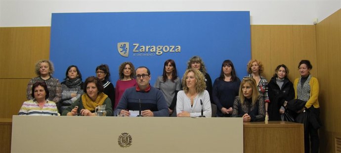 Cubero con las trabajadoras del 010