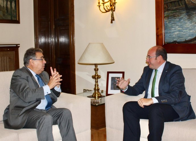 Encuentro entre el presidente de la Comunidad y el ministro del Interior