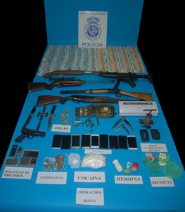 Material intervenido en la operación de Las Palmeras con 13 detenidos