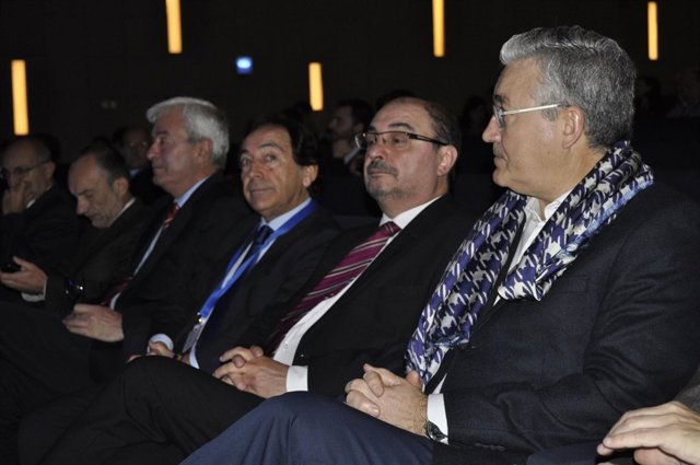 Lambán inaugura la VII Convención de ADEA