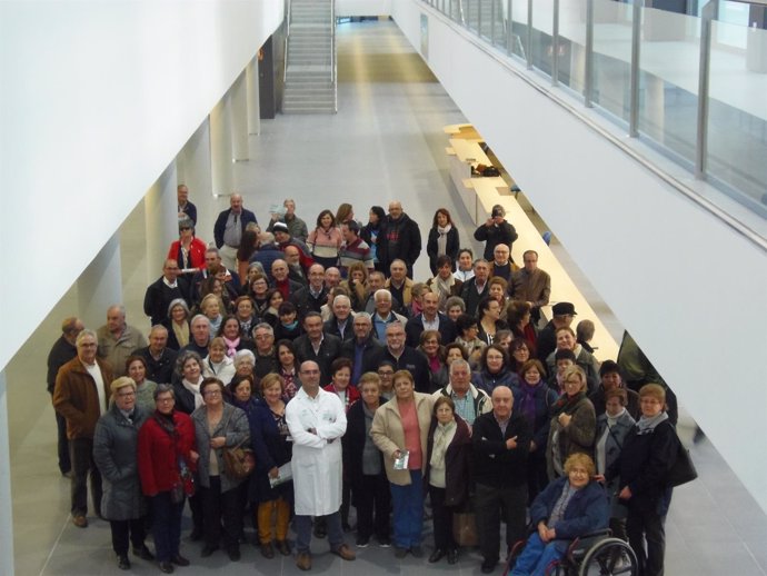 Trabajadores jubilados visitan el nuevo Hospital de Ronda 