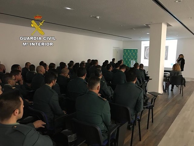 Taller sobre demencias para la Guardia Civil
