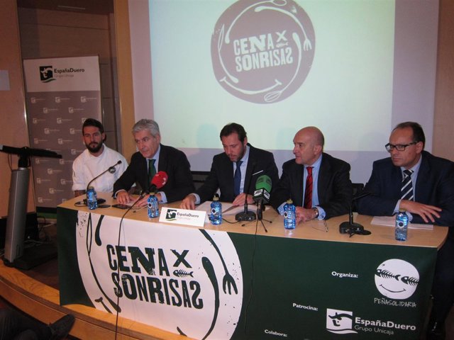 Presentación de la iniciativa 'Cena por Sonrisas'