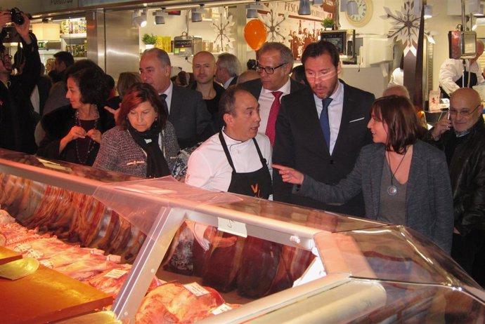 El alcalde de Valladolid, en la inauguración del Mercado del Val