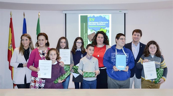 Nota Y Fotos Deleg Gobierno Junta Sevilla: Un Total De194 Alumnos Y Alumnas De 1