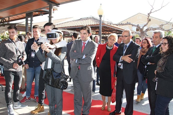 Cientos De Alumnos Participan En La Jornada Sobre Fp En La Ucam