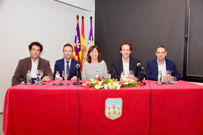 Visita de Armengol y Pons a Cala Ratjada