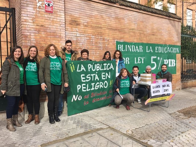 Concentración de interinos en Sevilla