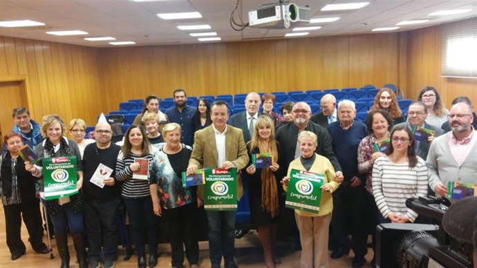 Nota Y Foto: Más De Un Centenar De Personas Voluntarias De Tres Asociaciones Gra