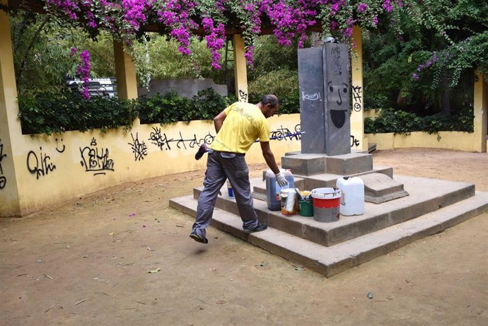Escultura del monumento al clima